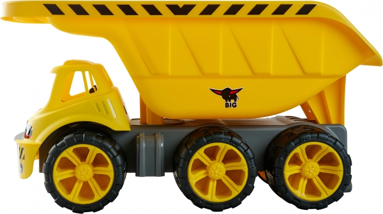 Six wheels for great stability