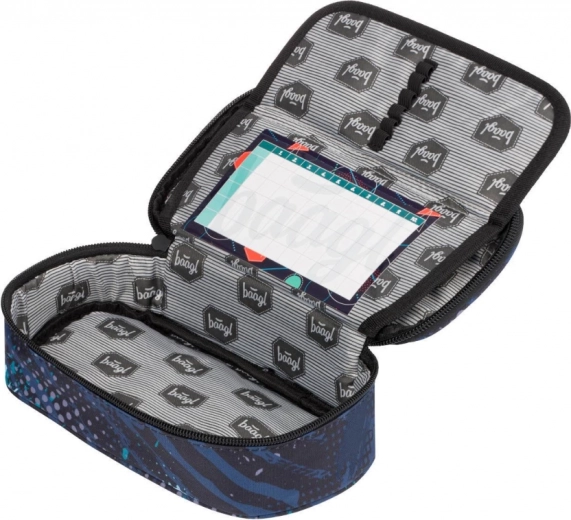 Komplekts Skate Struktūras dizainā: penālis un maisiņš ar praktiskām detaļām