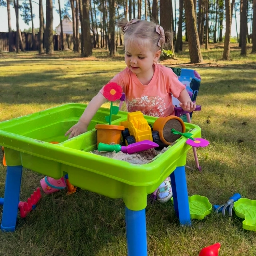 13 radoši piederumi komplektā