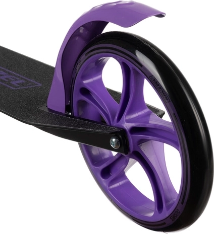 Lieli 200 mm riteņi vienmērīgai braukšanai