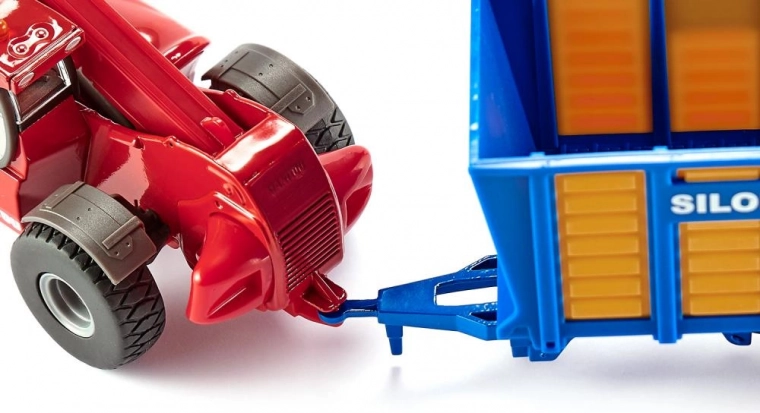 Towing hitch to expand play options