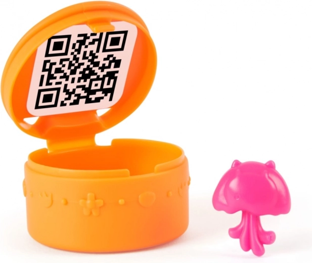 Kapsula ar slēptu pārsteigumu un QR kodu