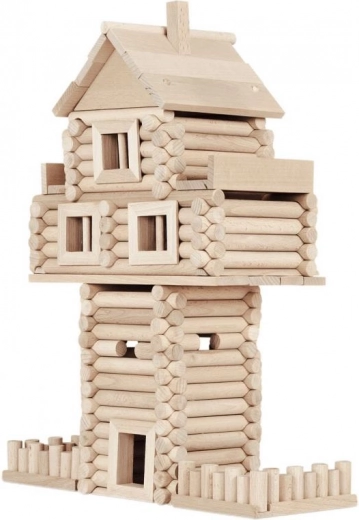 Masīvs dižskābarža koks un precīza apdare