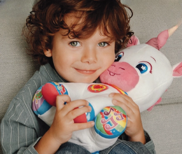 Mīksts plīšs mīļošanai un drošības sajūtai