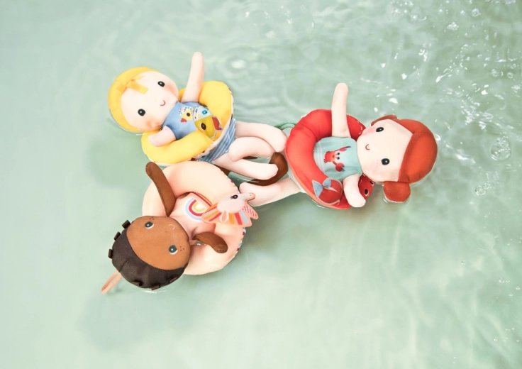 Water fun with a float ring