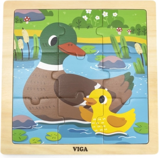 Mīlīgs pīlīšu motīvs dīķī