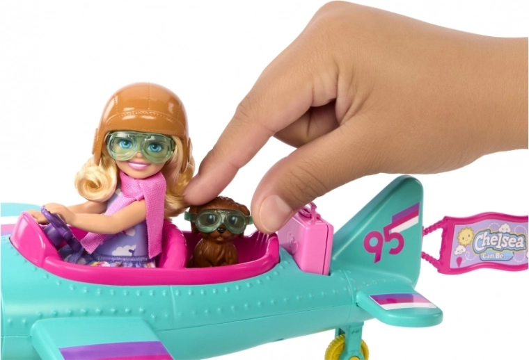 CHELSEA pilotelellīte un mīļš kucēns