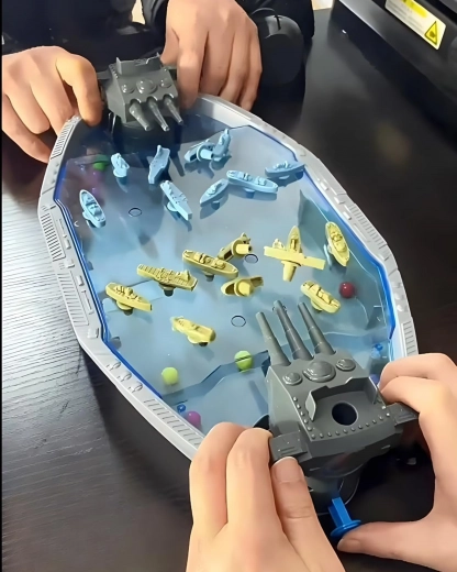 Bumbiņu palaišanas ierīces zem ūdens virsmas