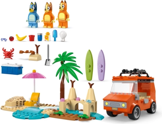 Ikoniska ģimenes automašīna ar atveramu jumtu