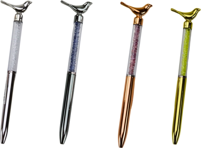 Mirdzoši kristāliņi un putniņa dekors