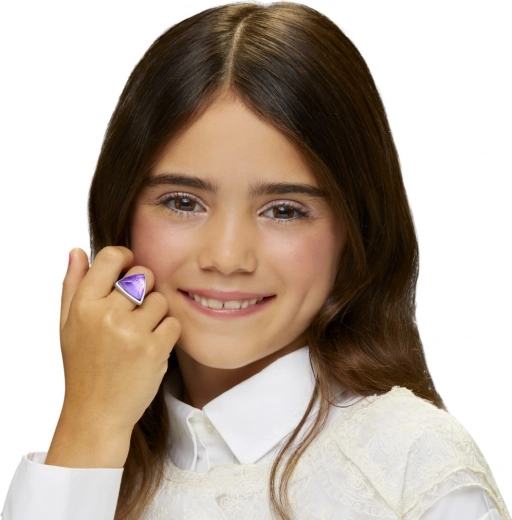 Gredzens tev – dalies Rainbow High stilā