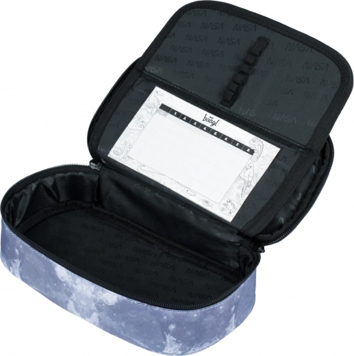 Izturīgs etui tipa penālis ar praktisku iekārtojumu