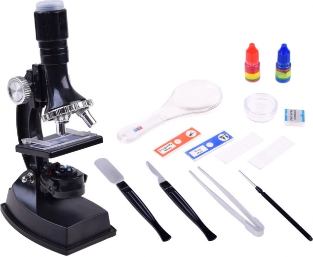 Bagātīgs piederumu komplekts iepakojumā