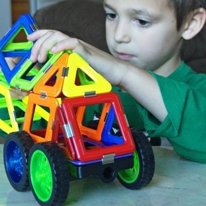 Interaktīva un aizraujoša spēle