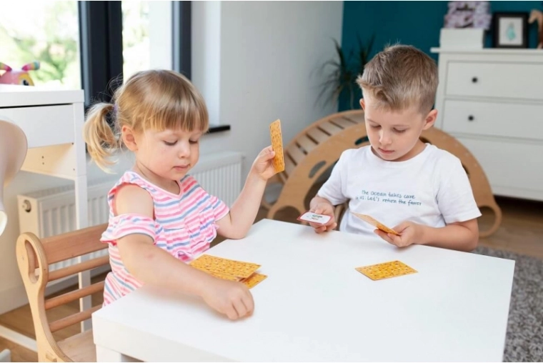 Spēlē visa ģimene