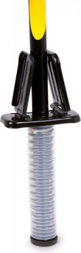 Izturīga metāla konstrukcija drošiem lēcieniem