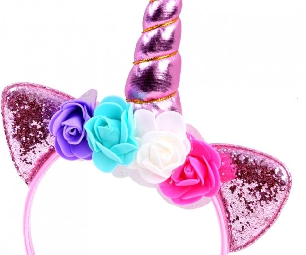 Mirdzošs rags un ziedu rotājumi