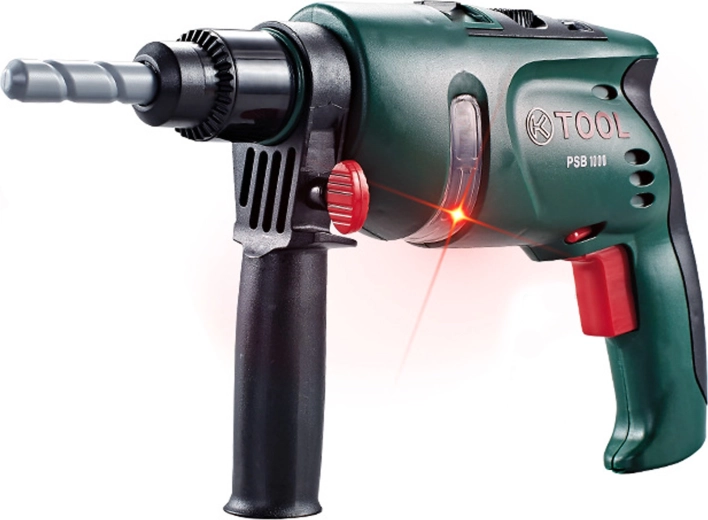 Realistiska akumulatora urbjmašīna ar baterijām