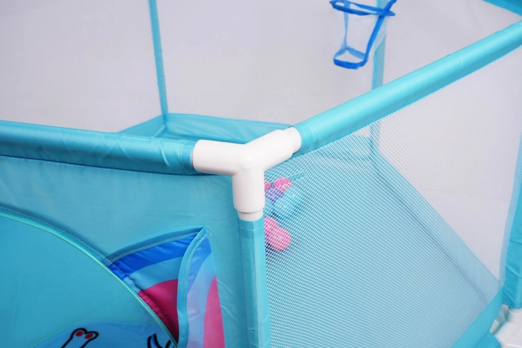Convenient zippered entry with elephant design