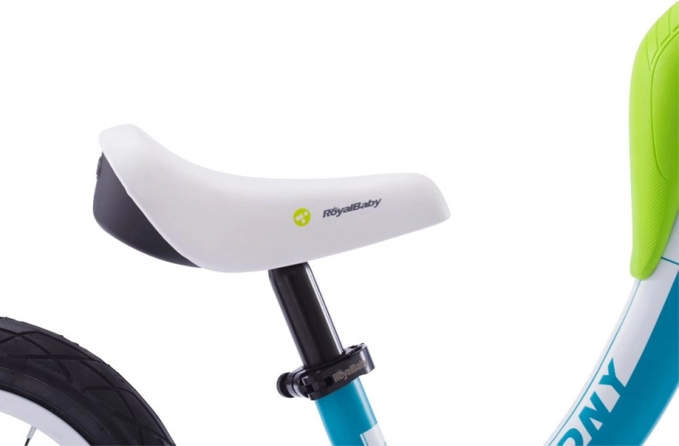 Convenient seat adjustment that grows with your child