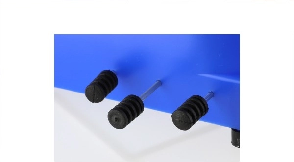 Izturīga plastmasas un metāla konstrukcija