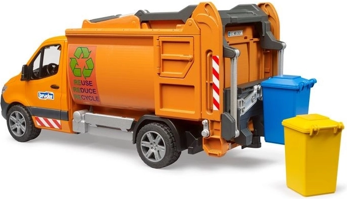 Kompakts pilsētas auto ar piederumiem