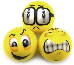 Jautras emoji sejas izteiksmes, kas iepriecina