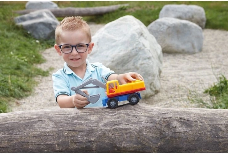 Piemērots radošai spēlei