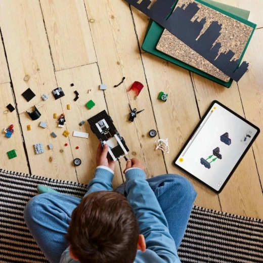 Digitāla būvēšana lietotnē LEGO Builder