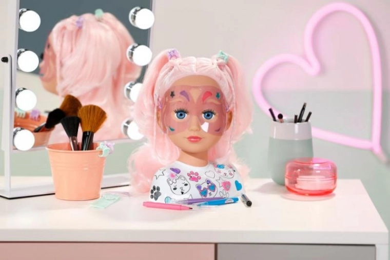 Radoša zīmēšana un grimēšana