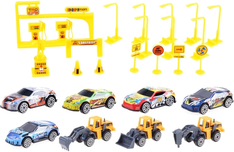 Rich set of accessories and vehicles