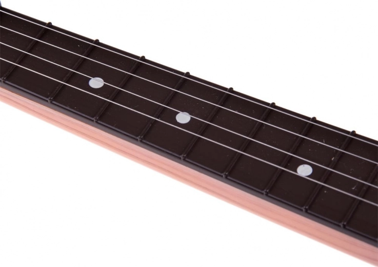 Jutīgas metāla stīgas