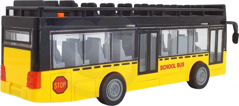 Reālistisks skolas autobusa dizains