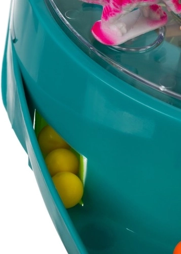 Droša arēna ar caurspīdīgu pārsegu