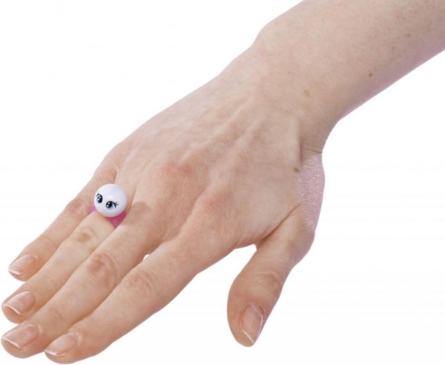 Burvīgā pērle kā gredzens