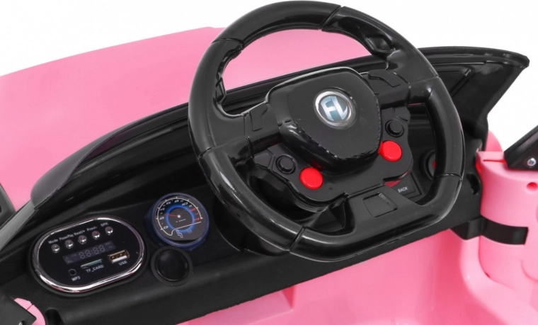 Bagātīgs multimediju aprīkojums