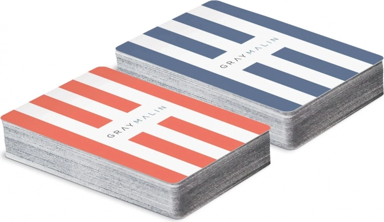 Divi kavu komplektā