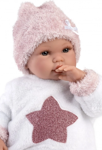 Pozējama un gatava sēdēt