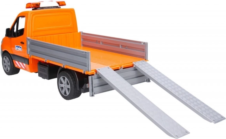 Funkcionāla kravas kaste un nolaižamie borti