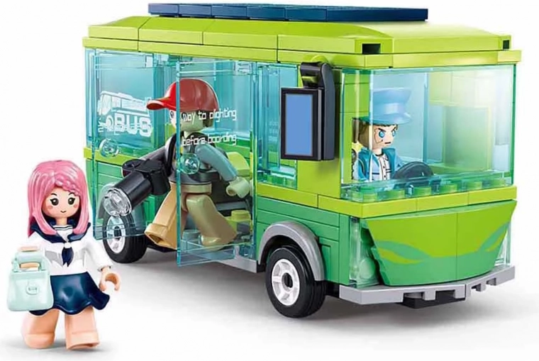 Detalizēts transporta autobuss