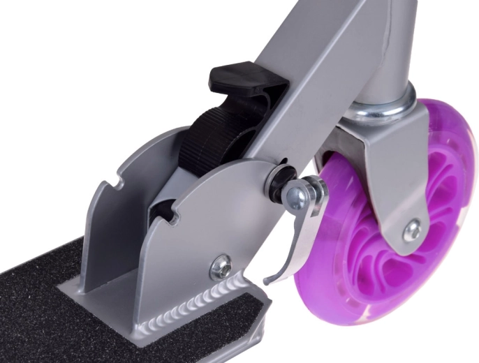 LED riteņi lielākai izklaidei un drošībai