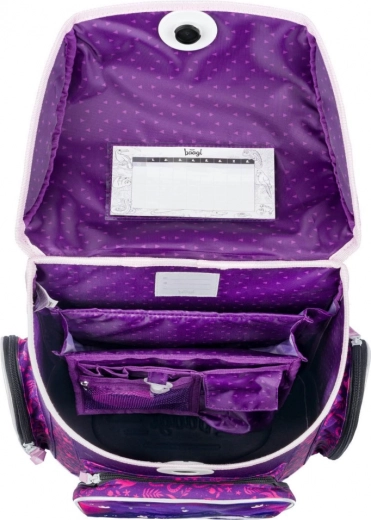 Pārdomāts dalījums un viegls Fidlock aizdaris