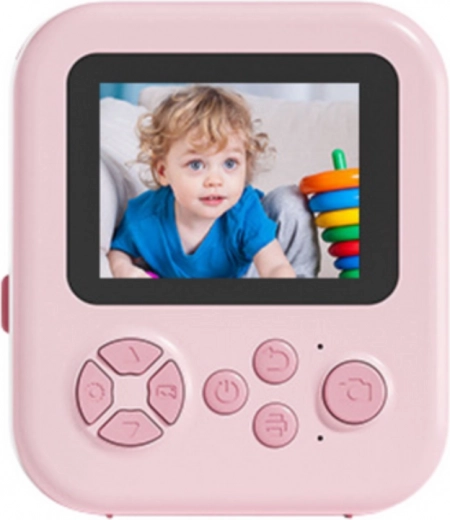 Aprīkots ar IPS HD displeju