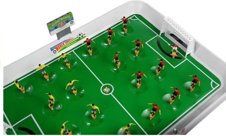 22 spēlētāji un aktīvs vārtsargs