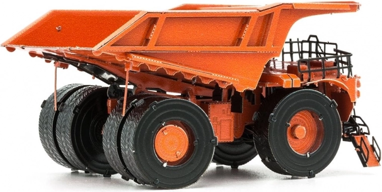 Krāsainas detaļas un robusta konstrukcija