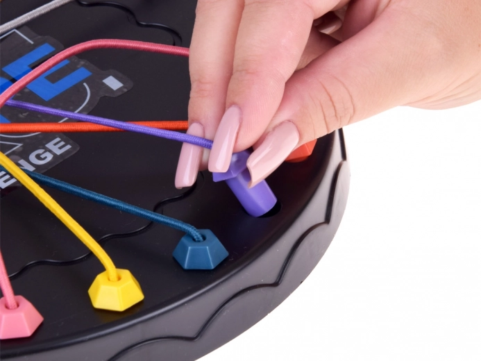 Intuitīva darbība ar krāsainām aukliņām