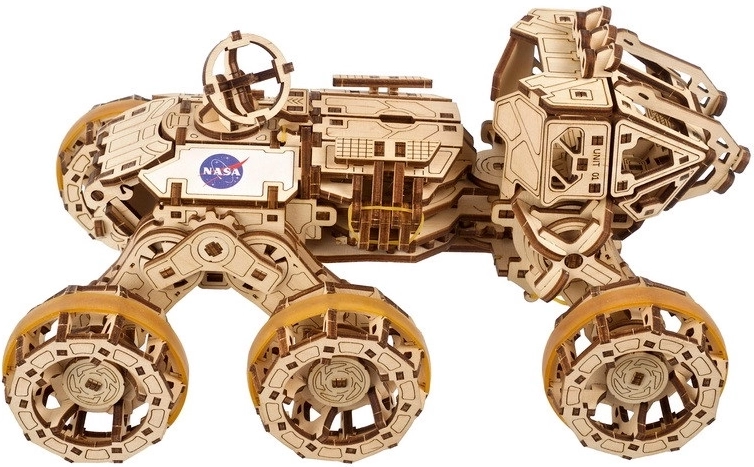 Reālistiskas detaļas ar oficiālo NASA uzlīmi
