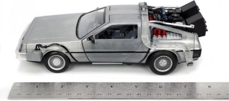 Metāla izpildījums 1:24