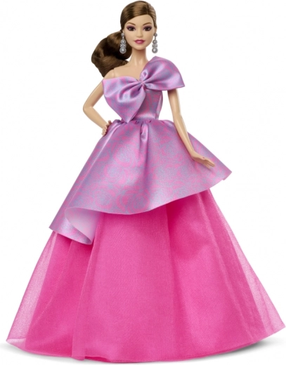 Skaista kleita ar elegantiem akcentiem