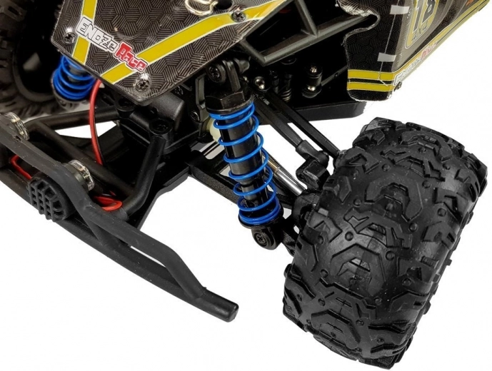 4x4 drive and robust suspension
